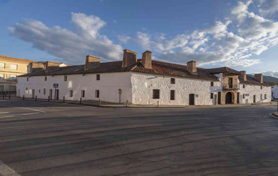 Ciudad Real - Almadén 19 - plaza de toros.jpg